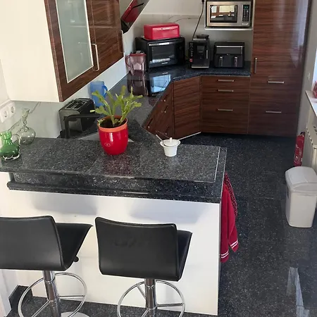 Kristian Apartamento